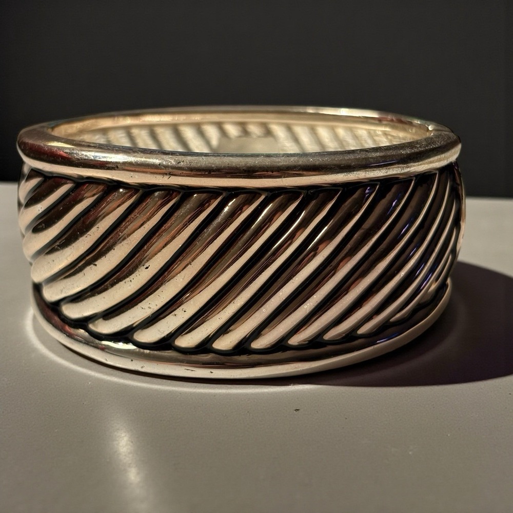 Vintage Premier Designs Ribbed Cuff Bracelet Hinged Clamp Silver Tone Chunky‎